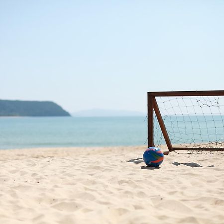 Tanjung Demong Beach Resort カンポン・クアラ・ベシュット エクステリア 写真