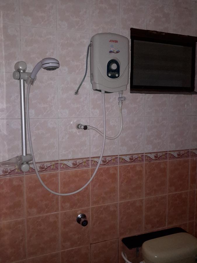 Tanjung Demong Beach Resort カンポン・クアラ・ベシュット エクステリア 写真