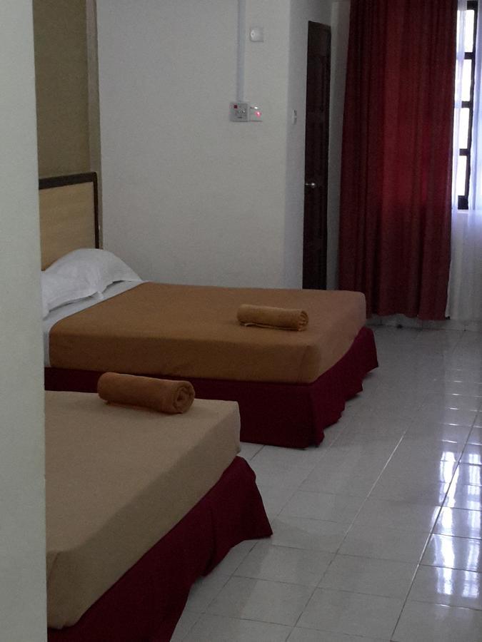 Tanjung Demong Beach Resort カンポン・クアラ・ベシュット エクステリア 写真