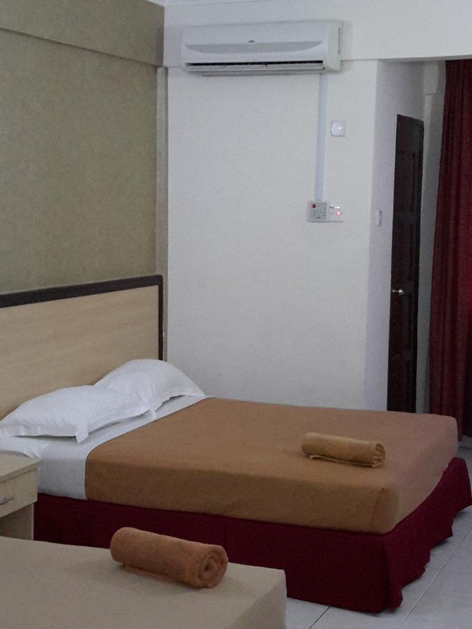 Tanjung Demong Beach Resort カンポン・クアラ・ベシュット エクステリア 写真
